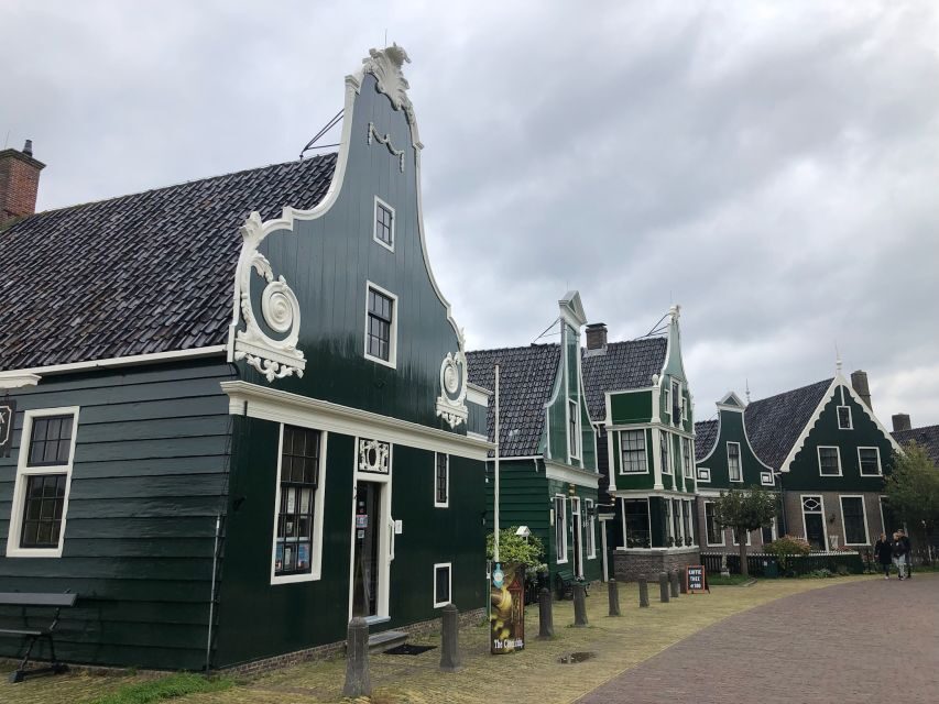 Keukenhof, Tulip Farm, Flower Fields & Windmills - What to Wear and Pack for a Dutch Day of Walks