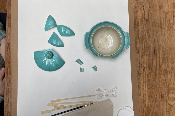 Kintsugi Workshop "The art of Imperfection" - The symbolic plate break: why that first step matters