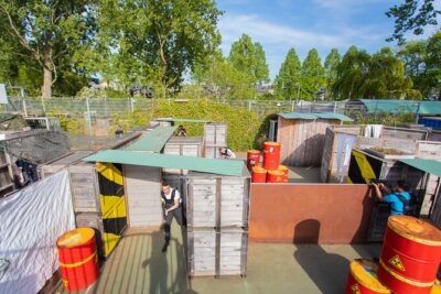 Laser Tag in Amsterdam– The Ultimate Action-Packed Experience! - The host and the equipment: why the briefing changes everything
