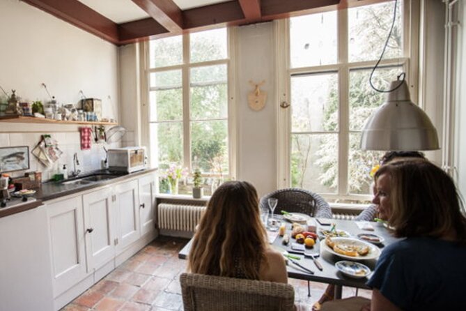 Learn to Make Dutch Pancakes in a Beautiful Amsterdam Canal House - The canal-house setting: why it changes the whole class