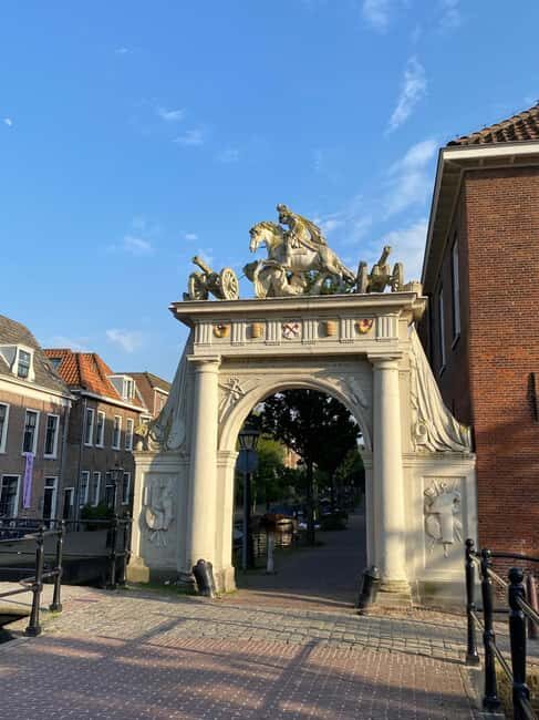 Leiden: Historical and Fun City Tour in German, English, or Dutch - From the Morspoort gate to the Oude Rijn: getting your bearings fast