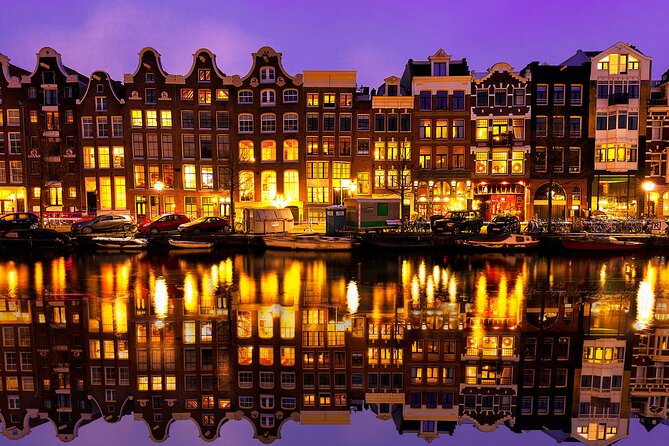 Light Festival Boat Tour max. 10 Guests incl. Gluwhein/Snacks - Seeing All 7 Bridges at Once