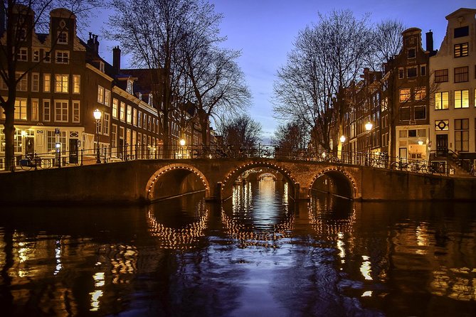 Light Festival Private Cruise incl Snacks and hot Gluhwein - Where You Start: Herengracht 605 and Easy Night Navigation