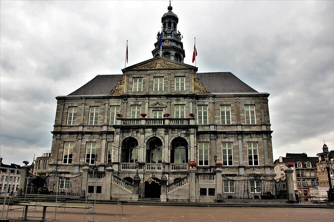 Maastricht Private Walking Tour With A Professional Guide - Key Reasons This Tour Works So Well
