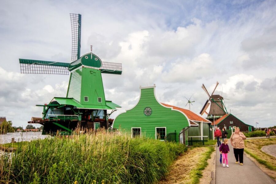 Marken, Volendam and Edam: Private Full-Day Tour - Marken first: streets, sea views, and how island life worked