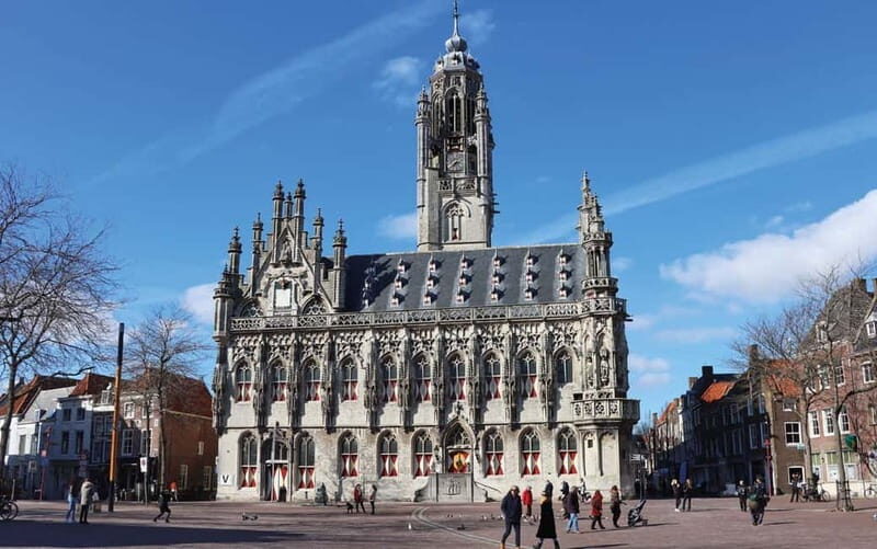 Middelburg: Guided Tour Townhall Middelburg - The 1-hour route: wedding hall, council chamber, civic hall