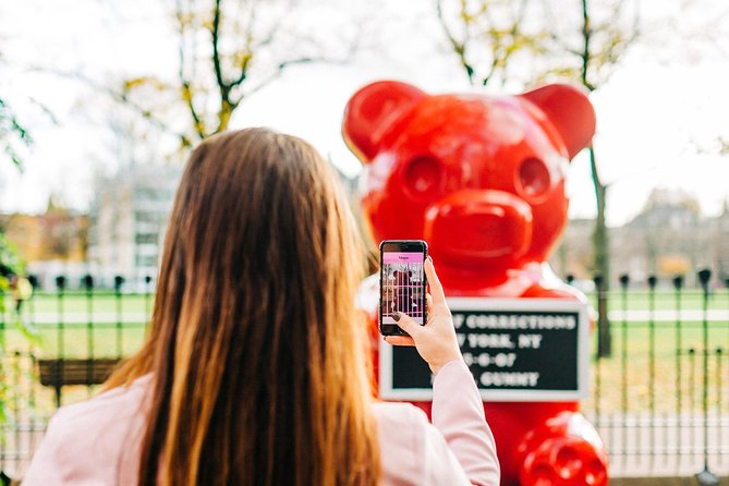 Moco Museum Amsterdam Admission Ticket with Banksy and more - Crowds, pacing, and stairs: the main reality checks