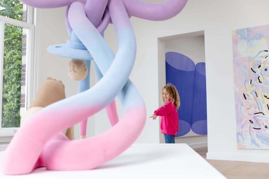Museum Villa - Amsterdams new contemporary art museum - The artist mix: what each style makes you notice