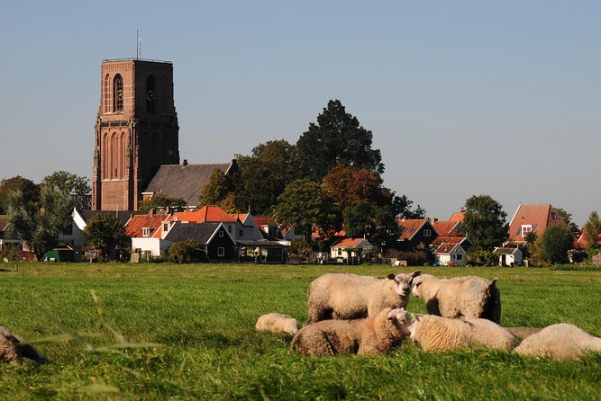 Off the Beaten Paths Dutch Landscape Private Tour 1/2 day Jaguar - Durgerdam, Katwoude, and Zuiderwoude: the dike-photo circuit