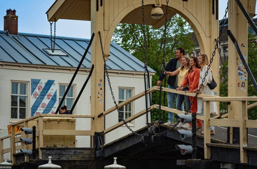 Outside Escape Amsterdam with your friend(s) and have fun! - Should you book Outside Escape Amsterdam?