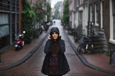 Personal Travel and Vacation Photographer Tour in Amsterdam - Meet your photographer: why Olga’s approach lands so well