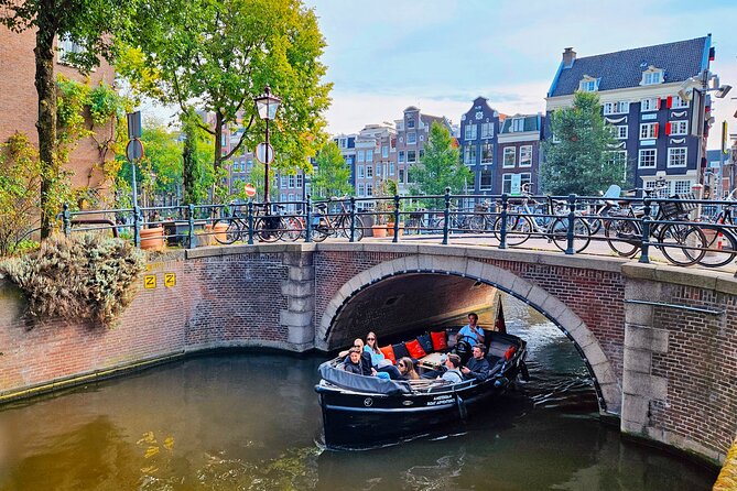 Private 90 Minute Amsterdam Canal Belt Exploration Cruise - Key Points That Make This Cruise Worth It