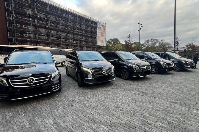 Private Airport Transfer Amsterdam Airport to or from Amsterdam - Schiphol pickup that actually makes sense: Departures 3 Door D