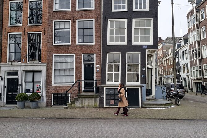 Private Amsterdam Food Tour & Dutch Pancake Class with a Local - Food quantity and what to eat before or after