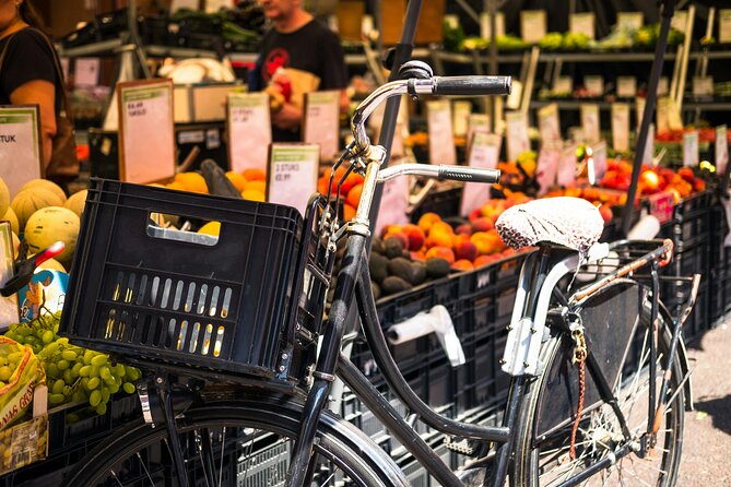 Private Amsterdam Food Tour with Local - Negen Straatjes (9 Little Streets): fries, stroopwaffels, and the fun parts of Holland