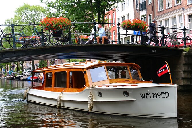 Private Champagne Canal Cruise in Amsterdam - Captains, commentary, and the tone of a great tour