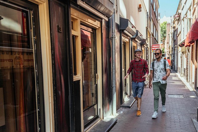 Private City Kickstart Tour: Amsterdam - Begijnhof chapels: the quiet pocket that changes the mood