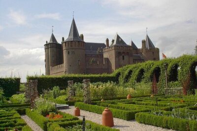 Private day trip to the Dutch castles from Amsterdam - Kasteel de Haar: restored 19th-century elegance and “wow” factor
