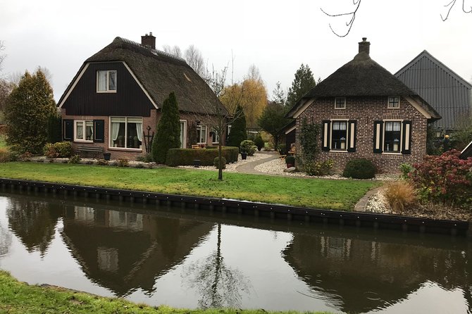 Private Daytrip Giethoorn and Windmills of Zaanse Schans from Amsterdam - Amsterdam at night: using your guide for real plans