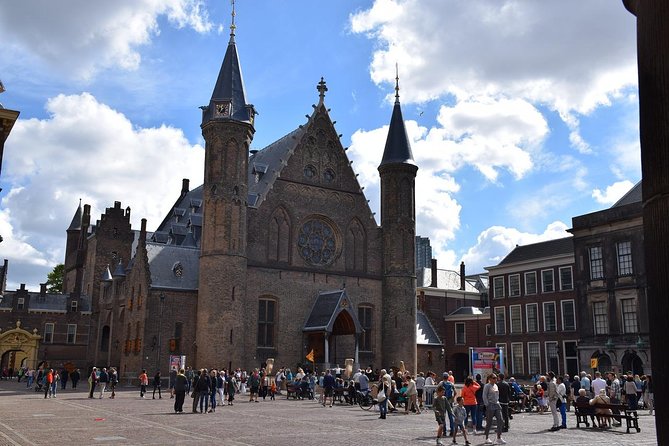 Private Delft and The Hague Tour incl. Madurodam from Amsterdam - Private transport from Amsterdam: the real comfort upgrade