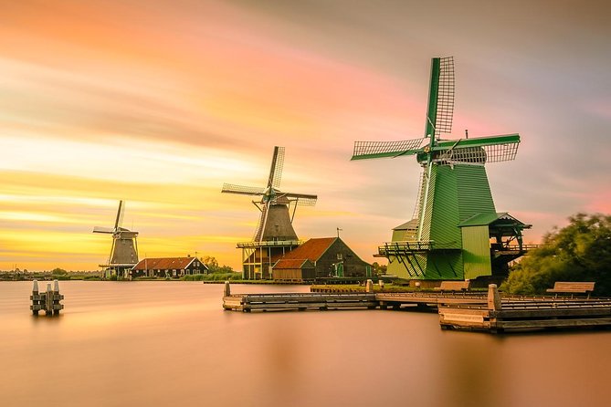 Private Giethoorn & Zaanse Schans Windmills Sightseeing Tour from Amsterdam - Clogs and the wooden shoe workshop in Zaanse Schans