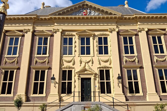 Private Guided City Tour of The Hague & Mauritshuis Museum Entry - Haagse Harry, Noordeinde Palace, and Het Torentje: the royal and cultural side