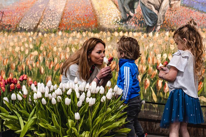 Private Keukenhof Gardens and Tulip Fields Tour from Amsterdam - What You Don’t Get: The Professional Guide Detail