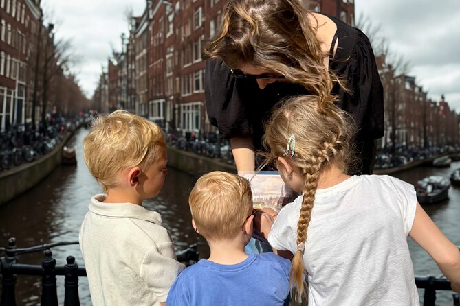 Private Kids Tour Amsterdam - De Poezenboot and the Walk to Centraal: Ending With a Cat Sanctuary