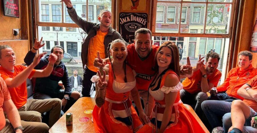 Private Red Light Tour City Center with Beer Maid Guide - Key Points You’ll Care About