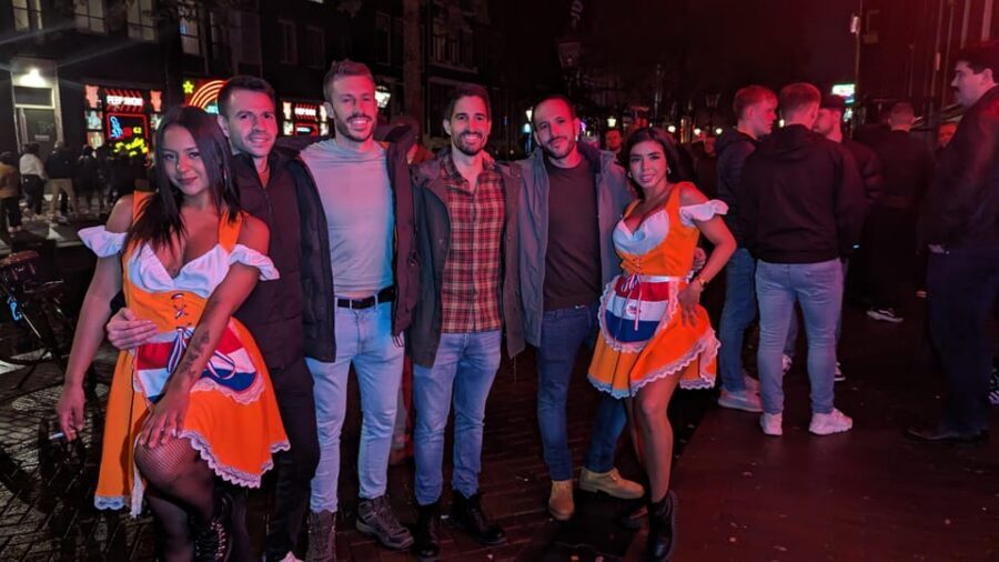 Private Red Light Tour City Center with Beer Maid Guide - Four Stops, Free Shots: how the night is fueled