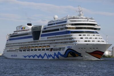 Private Taxi Transfer from cruise port in Amsterdam to a hotel in Amsterdam - The car details that actually matter after a cruise day