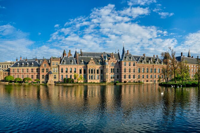 Private Tour in The Hague with a local with food tasting - The Hague highlights: Binnenhof, Noordeinde, and the photo-friendly government vibe