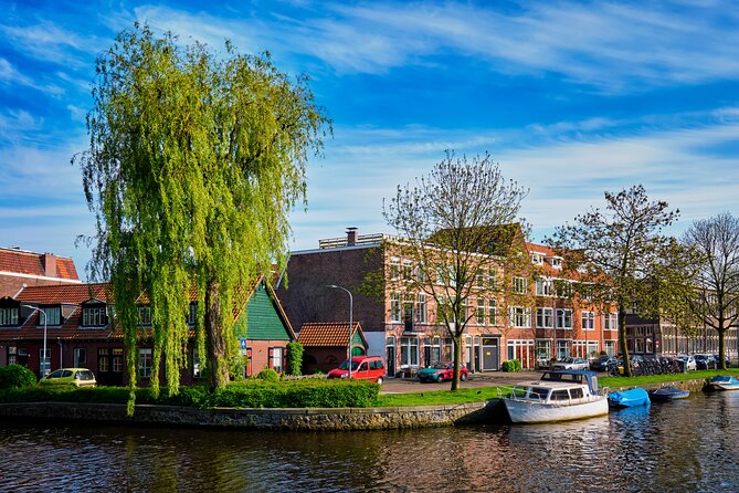 Private Tour in The Hague with a local with food tasting - Logistics you should plan around (without stress)