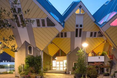 Private tour: Markthal, Cube houses and Rooftop Het Witte Huis - Tastes, Treats, and the Market Discount You Actually Might Use