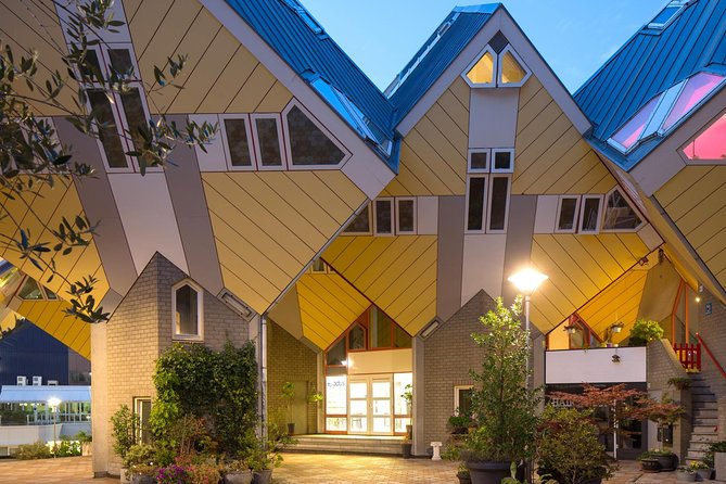 Private tour: Markthal, Cube houses and Rooftop Het Witte Huis - Tastes, Treats, and the Market Discount You Actually Might Use