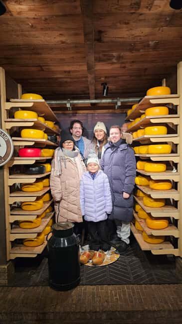 Private tour Mercedes Van, Zaandam, Zaanse Schans & Volendam - Key highlights worth getting excited about