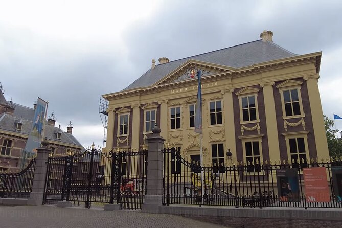 Private Tour of Delft and The Hague including Transfer - Grote Kerk and the Johan de Witt story: where the guide turns stones into scenes