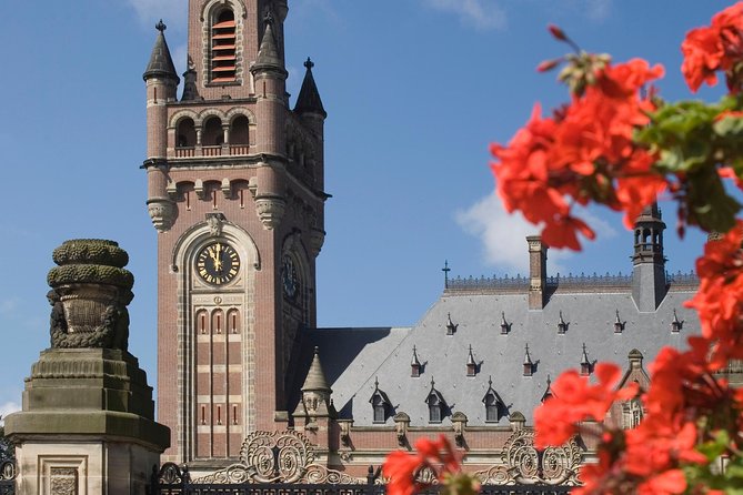Private Tour: The Hague Walking Tour Including Peace Palace Visitors Center - Noordeinde Palace and the Hofvijver photo corridor