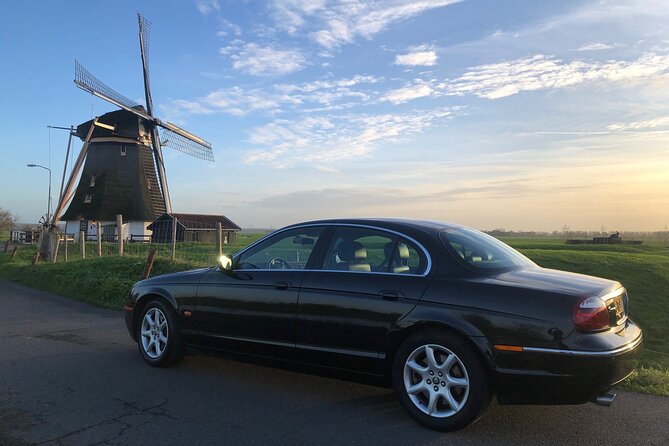 Private Tour Zaanse Schans Windmills and Volendam in Jaguar - Magere Brug photo stop: use the 10 minutes smartly