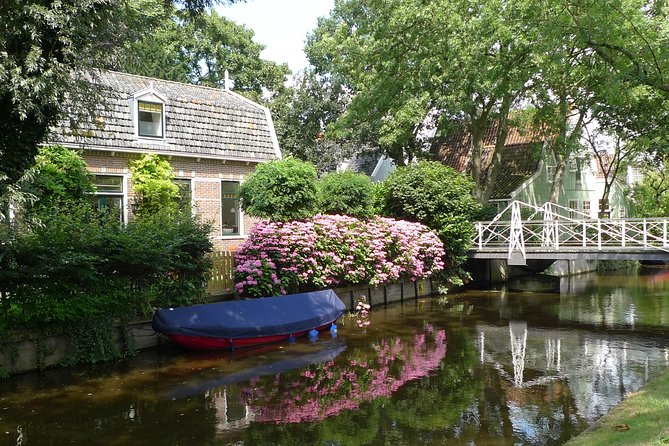 Private Tour Zaanse Schans Windmills and Volendam in Jaguar - The value math: $632.16 for up to 4, and what’s actually covered
