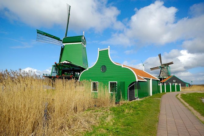 Private Tour Zaanse Schans Windmills and Volendam in Jaguar - Practical tips for a smooth day at Zaanse Schans and Volendam