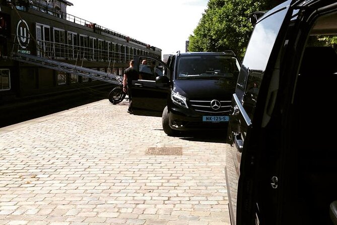 Private Transfer From Amsterdam City To Amsterdam Airport - Where you arrive at Schiphol: Aankomstpassage 1 drop-off