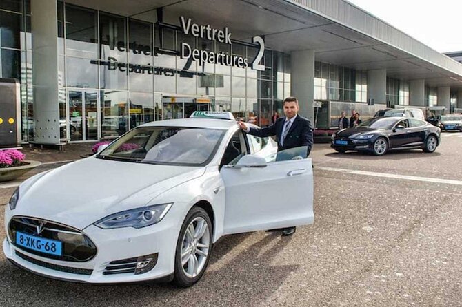 Private Transfer from/to Amsterdam Airport Schiphol - Flight Tracking and WiFi: Staying Calm When Your Plane Is Late