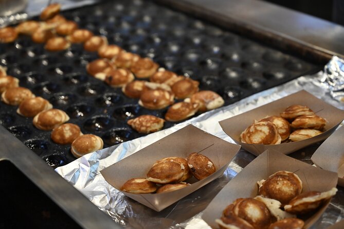 Private Utrecht Food Walking Tour with 8 Tastings - Bakery Mario and the canal-side broodje Mario