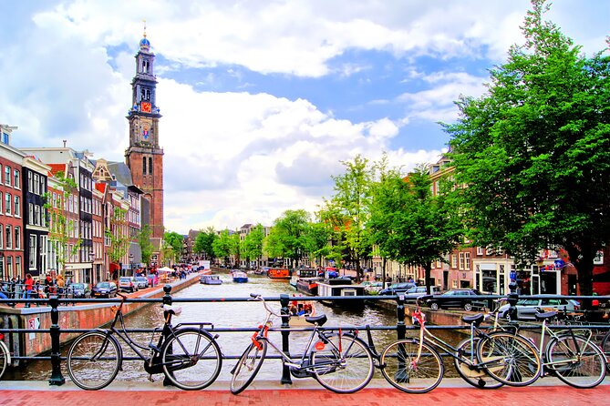 Private walking tour Amsterdam. English or Spanish. - Guide quality is the real product here