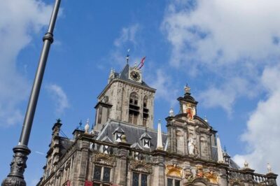 Private Walking Tour: Delft's Royal History and Pottery - Old Town highlights: canals, Agneta Park, and the Prince’s Court vibe