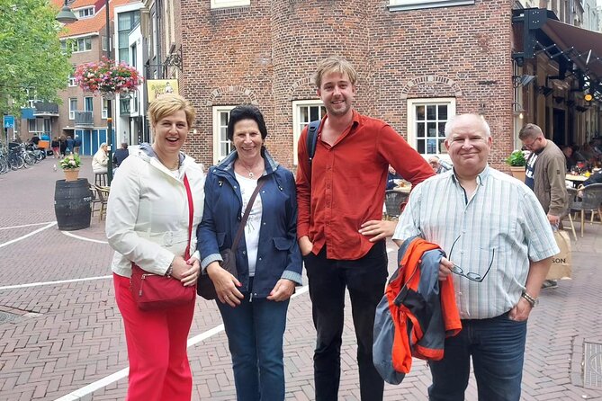 Private Walking Tour of Delft: Dive into the Dutch Golden Age - Starting at Hugo Grotius: how this 2-hour walk really works