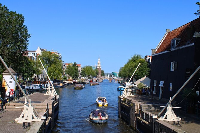 Rembrandt & Van Gogh Amsterdam walking experience - Blauwbrug: the finishing view and how it helps your next museum step
