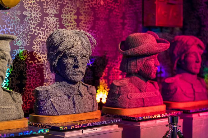 Ripley's Believe It or Not Amsterdam & 1-Hour Canal Cruise - Tours & Tickets stop: quick orientation before you split directions