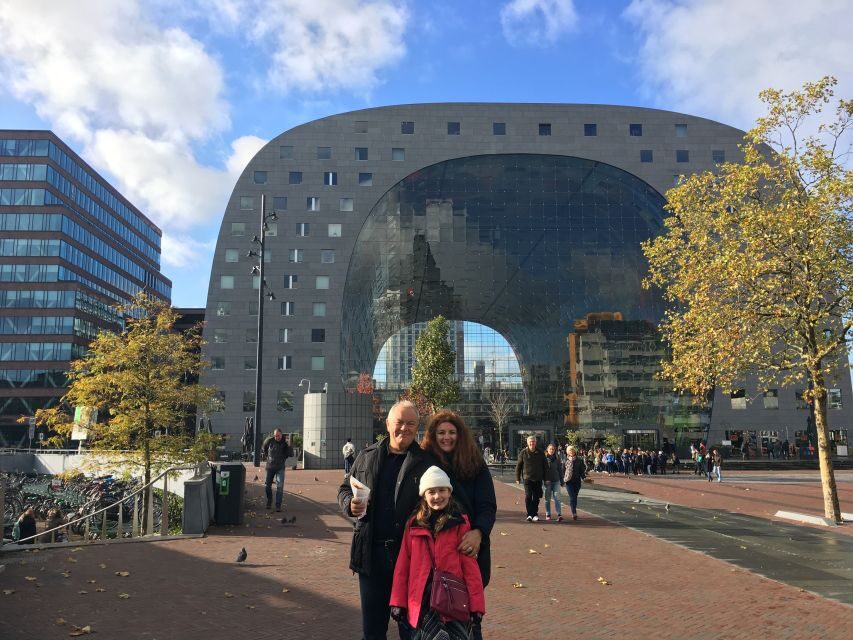 Rotterdam 2-Hour Grand Walking Tour - City Hall and the Timmerhuis: spotting the shift from neo-classical to contemporary